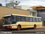 Ônibus Particulares LHV8591 na cidade de Martinho Campos, Minas Gerais, Brasil, por Maicon Ardirson. ID da foto: :id.