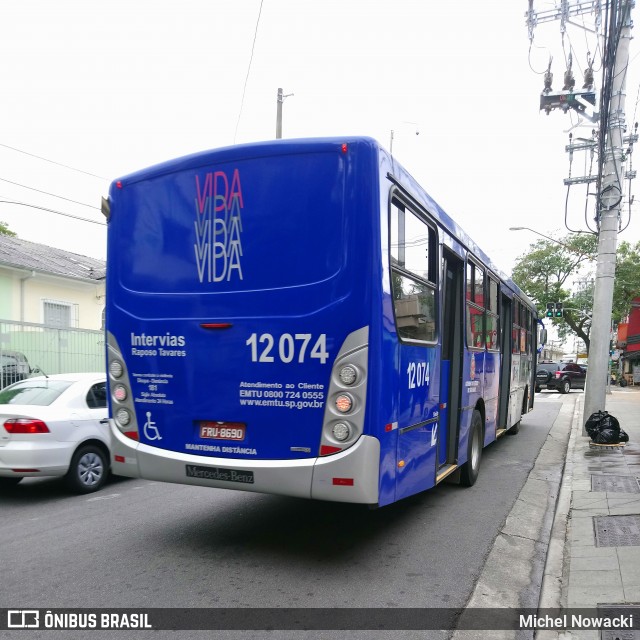 Auto Viação Bragança Metropolitana > Viação Raposo Tavares 12.074 na cidade de São Paulo, São Paulo, Brasil, por Michel Nowacki. ID da foto: 6431055.