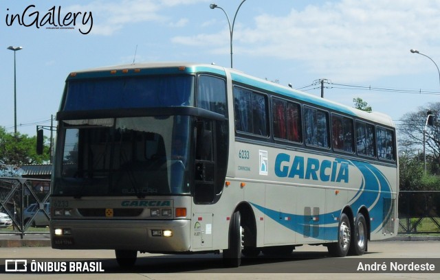 Viação Garcia 6233 na cidade de Maringá, Paraná, Brasil, por André Nordeste. ID da foto: 6429512.