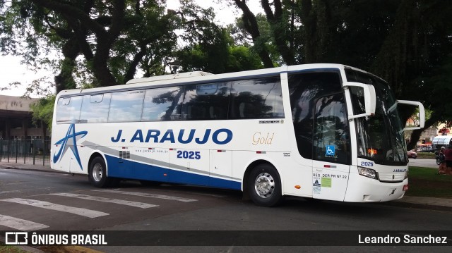 J. Araujo 2025 na cidade de Curitiba, Paraná, Brasil, por Leandro Sanchez. Número da foto: #6429430.