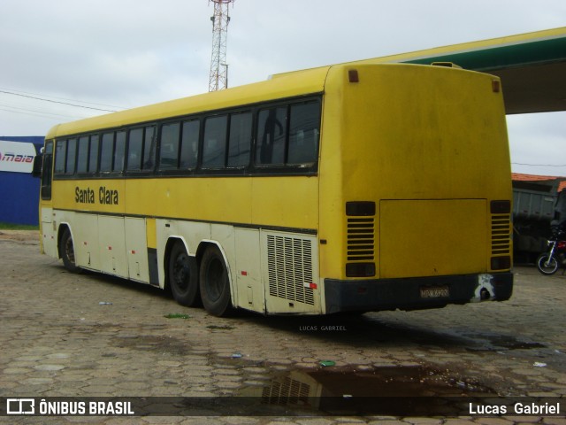 Santa Clara 6923 na cidade de Teresina, Piauí, Brasil, por Lucas Gabriel. ID da foto: 6429590.