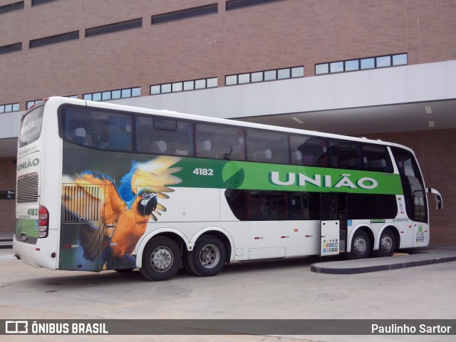 Empresa União de Transportes 4182 na cidade de Araquari, Santa Catarina, Brasil, por Paulinho Sartor. ID da foto: 6430220.