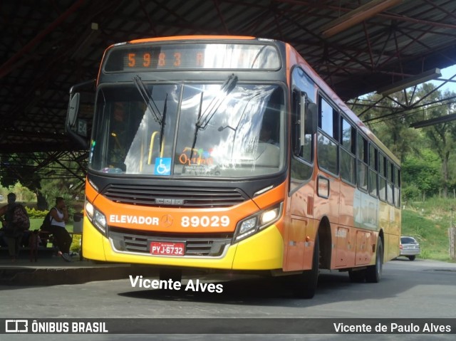 Empresa Alcino G. Cotta 89029 na cidade de Pedro Leopoldo, Minas Gerais, Brasil, por Vicente de Paulo Alves. Número da foto: #6432042.