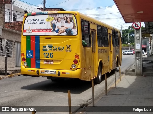 Empresa Metropolitana 126 na cidade de Recife, Pernambuco, Brasil, por Felipe Luiz. Número da foto: #6432193.