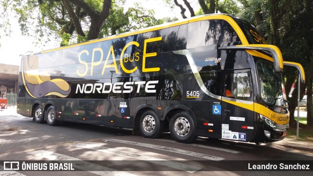 Expresso Nordeste 5405 na cidade de Curitiba, Paraná, Brasil, por Leandro Sanchez. Número da foto: #6431943.