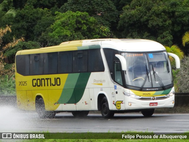 Empresa Gontijo de Transportes 7025 na cidade de Salvador, Bahia, Brasil, por Felipe Pessoa de Albuquerque. ID da foto: 6434159.