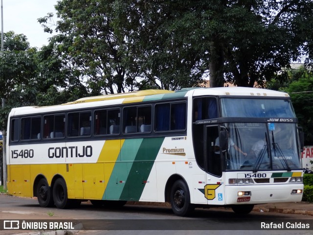 Empresa Gontijo de Transportes 15480 na cidade de Patos de Minas, Minas Gerais, Brasil, por Rafael Caldas. ID da foto: 6435192.