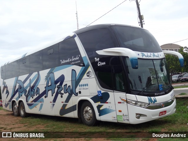 Pedra Azul Turismo 28000 na cidade de Trindade, Goiás, Brasil, por Douglas Andrez. Número da foto: #6434593.