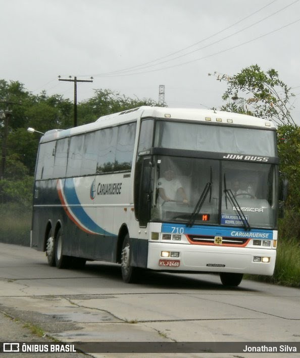 Rodoviária Caruaruense 710 na cidade de Recife, Pernambuco, Brasil, por Jonathan Silva. Número da foto: #6438650.
