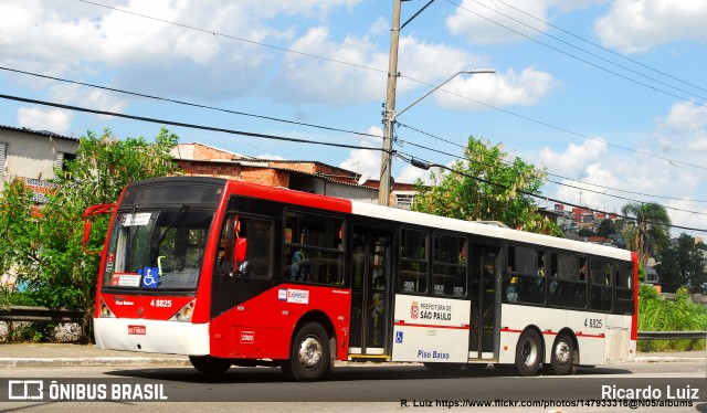 Express Transportes Urbanos Ltda 4 8825 na cidade de São Paulo, São Paulo, Brasil, por Ricardo Luiz. Número da foto: #6445110.