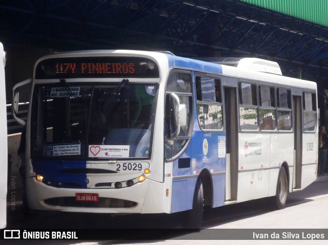 Cooperativa Fênix > Spencer Transporte 2 5029 na cidade de Brasil, por Ivan da Silva Lopes. ID da foto: 6446814.