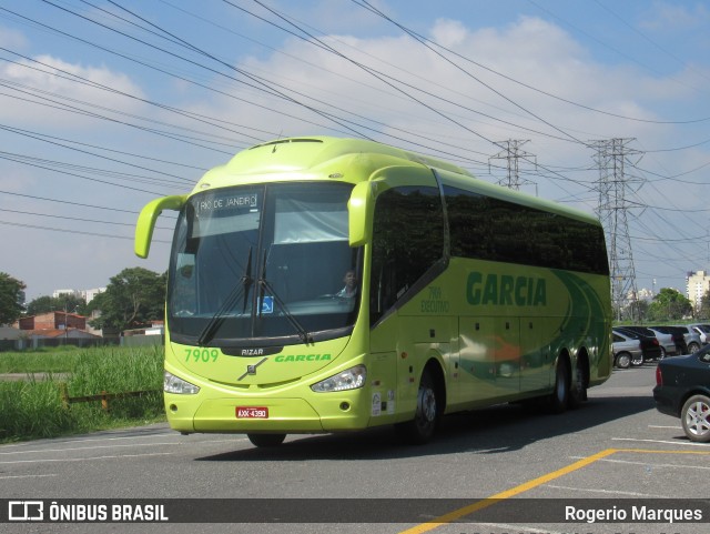 Viação Garcia 7909 na cidade de São José dos Campos, São Paulo, Brasil, por Rogerio Marques. ID da foto: 6445780.