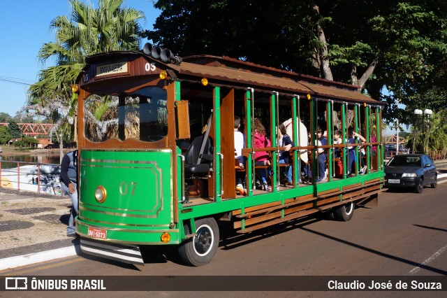 Ônibus Particulares 07 na cidade de Barra Bonita, São Paulo, Brasil, por Claudio José de Souza. Número da foto: #6400912.