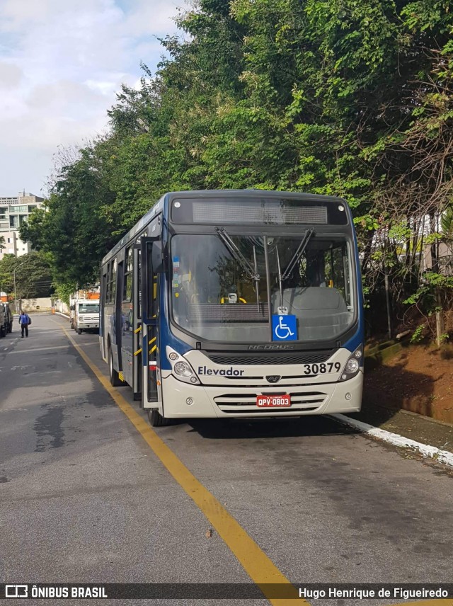 Via BH Coletivos 30879 na cidade de Brasil, por Hugo Henrique de Figueiredo. Número da foto: #6402046.