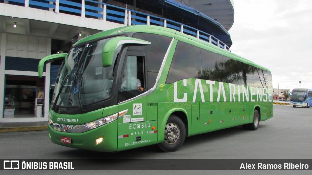 Auto Viação Catarinense 3399 na cidade de Aparecida, São Paulo, Brasil, por Alex Ramos Ribeiro. ID da foto: 6403705.