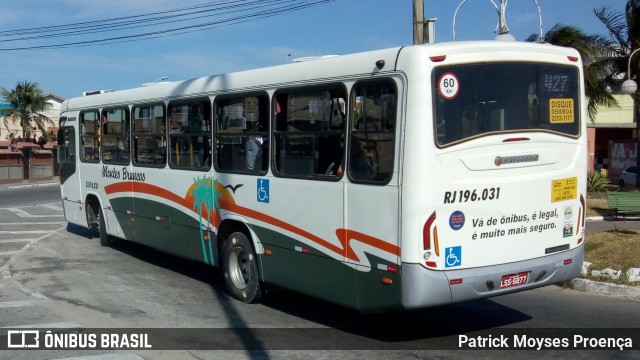 Viação Montes Brancos RJ 196.031 na cidade de Brasil, por Patrick Moyses Proença. ID da foto: 6449577.