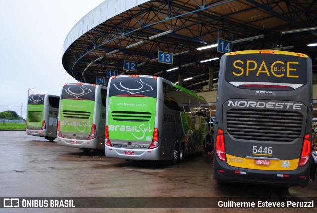 Expresso Nordeste 5446 na cidade de Campo Mourão, Paraná, Brasil, por Guilherme Esteves Peruzzi. Número da foto: #6453002.