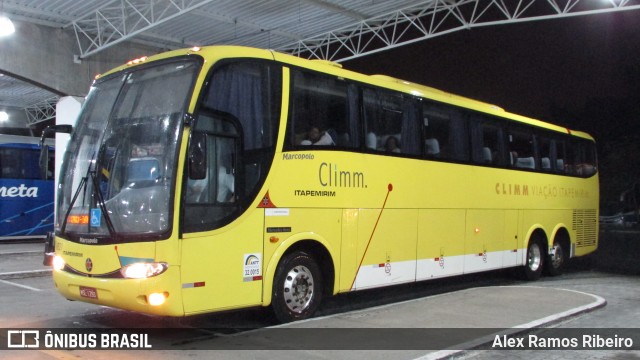 Viação Itapemirim 8821 na cidade de Taubaté, São Paulo, Brasil, por Alex Ramos Ribeiro. Número da foto: #6455019.