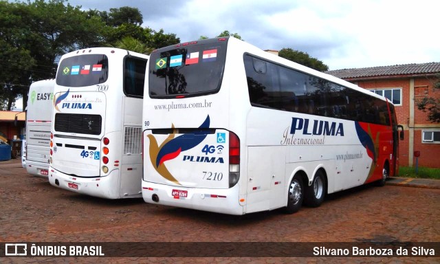 Pluma Conforto e Turismo 7210 na cidade de Foz do Iguaçu, Paraná, Brasil, por Silvano Barboza da Silva. Número da foto: #6455520.