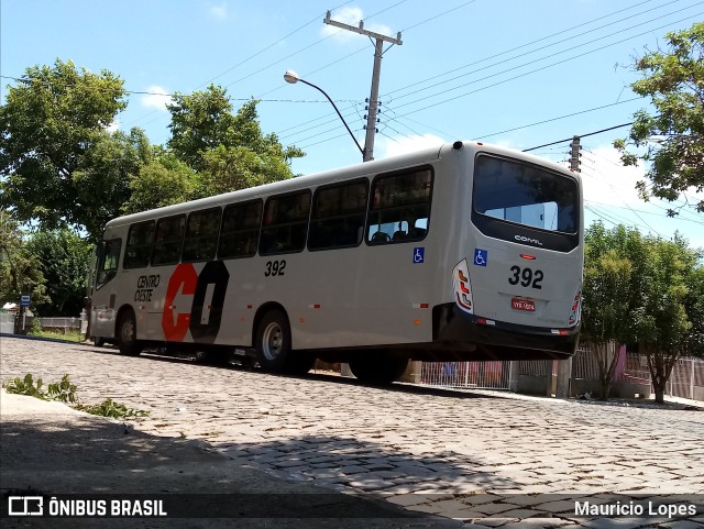 Viação Centro Oeste 392 na cidade de Santiago, Rio Grande do Sul, Brasil, por Mauricio Lopes. ID da foto: 6461378.