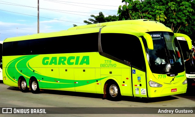 Viação Garcia 7719 na cidade de Brasil, por Andrey Gustavo. Número da foto: #6460504.