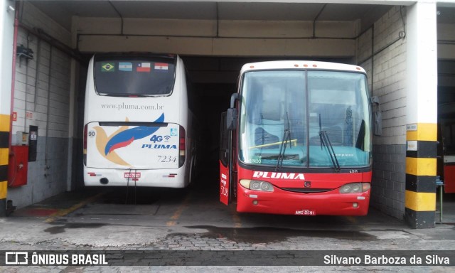 Pluma Conforto e Turismo 5128 na cidade de São Paulo, São Paulo, Brasil, por Silvano Barboza da Silva. Número da foto: #6460295.