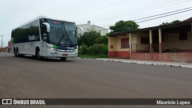 Planalto Transportes 1810 na cidade de Santiago, Rio Grande do Sul, Brasil, por Mauricio Lopes. Número da foto: #6463917.