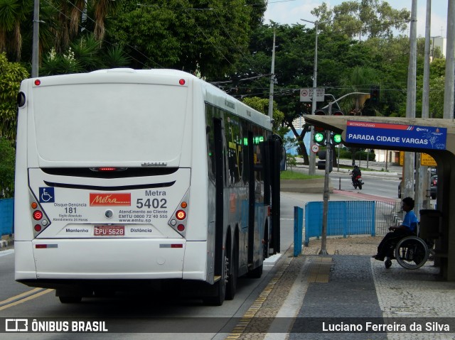 Metra - Sistema Metropolitano de Transporte 5402 na cidade de Brasil, por Luciano Ferreira da Silva. ID da foto: 6465992.