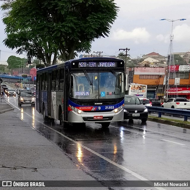 Viação Osasco 21.933 na cidade de Itapevi, São Paulo, Brasil, por Michel Nowacki. Número da foto: #6466678.