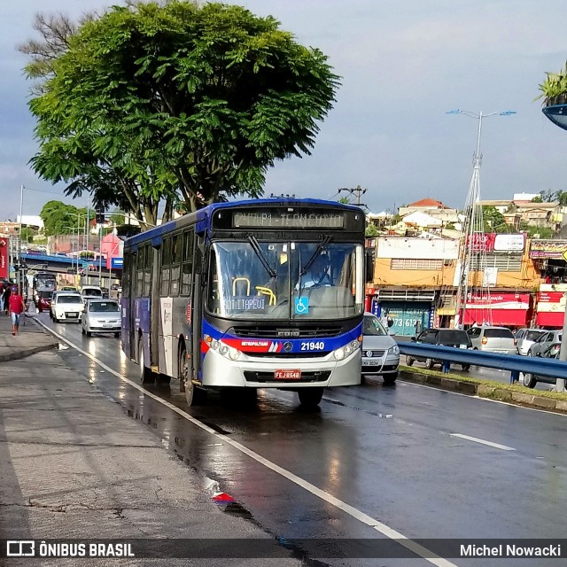 Viação Osasco 21.940 na cidade de Itapevi, São Paulo, Brasil, por Michel Nowacki. Número da foto: #6466681.