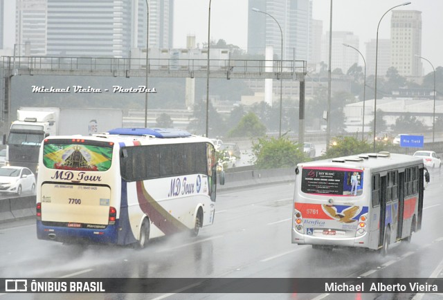MD Tour 7700 na cidade de Barueri, São Paulo, Brasil, por Michael  Alberto Vieira. Número da foto: #6465944.