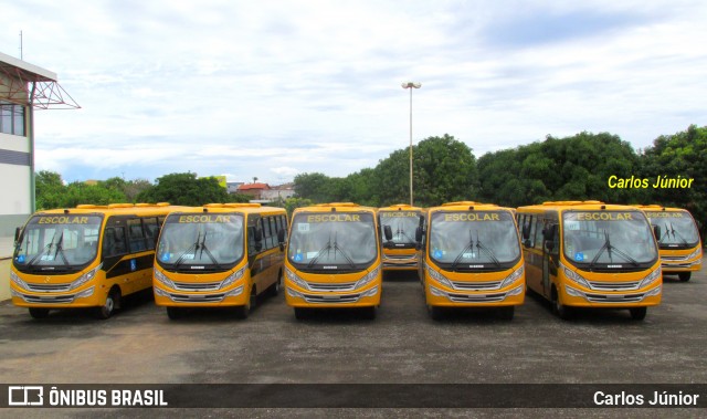 Escolares 0000 na cidade de Goiânia, Goiás, Brasil, por Carlos Júnior. Número da foto: #6466170.
