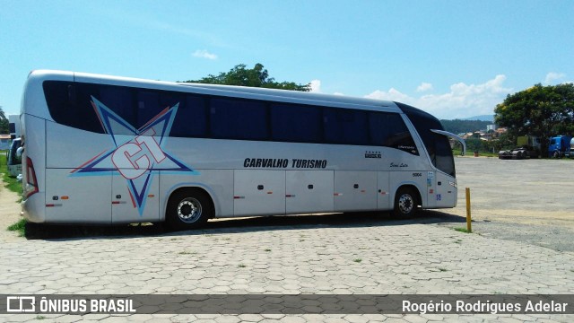 CT Turismo - Carvalho Turismo 6004 na cidade de Cachoeira Paulista, São Paulo, Brasil, por Rogério Rodrigues Adelar. Número da foto: #6406246.