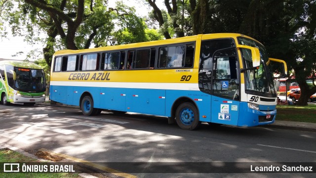Empresa Curitiba Cerro Azul 90 na cidade de Curitiba, Paraná, Brasil, por Leandro Sanchez. Número da foto: #6412007.