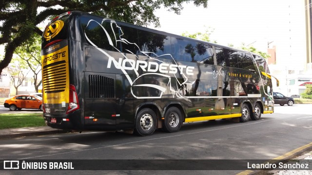 Expresso Nordeste 5210 na cidade de Curitiba, Paraná, Brasil, por Leandro Sanchez. Número da foto: #6417640.
