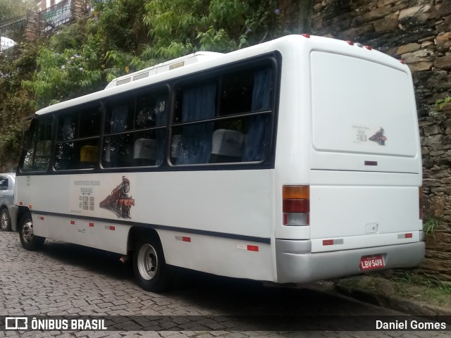 Ônibus Particulares 5498 na cidade de Ouro Preto, Minas Gerais, Brasil, por Daniel Gomes. Número da foto: #6418572.