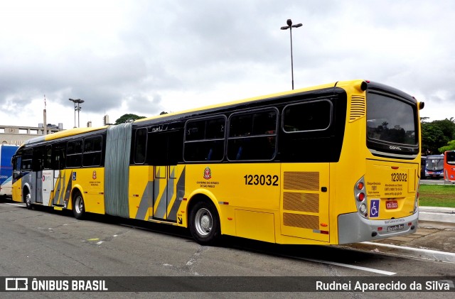 Auto Viação Ouro Verde 123032 na cidade de São Paulo, São Paulo, Brasil, por Rudnei Aparecido da Silva. ID da foto: 6419736.