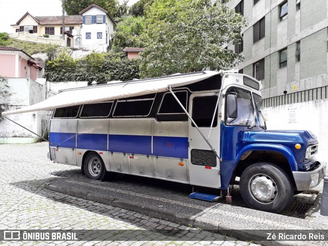 Motorhomes 8323 na cidade de Petrópolis, Rio de Janeiro, Brasil, por Zé Ricardo Reis. ID da foto: 6422077.