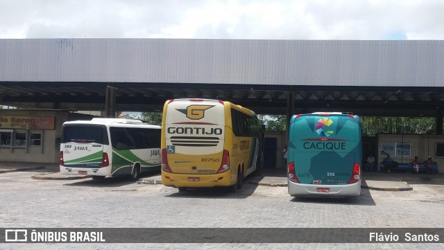 Empresa Gontijo de Transportes 18750 na cidade de Cruz das Almas, Bahia, Brasil, por Flávio  Santos. ID da foto: 6421857.