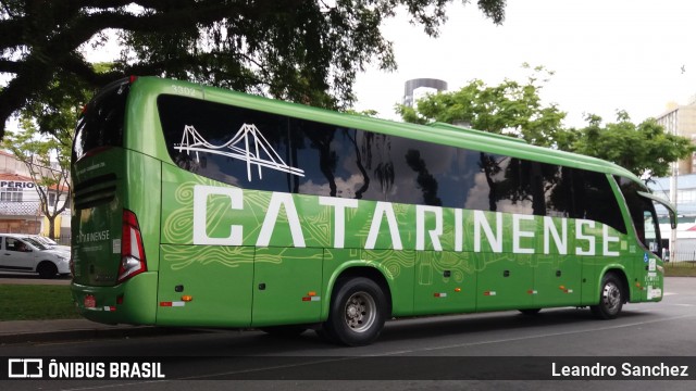 Auto Viação Catarinense 3302 na cidade de Curitiba, Paraná, Brasil, por Leandro Sanchez. ID da foto: 6424885.