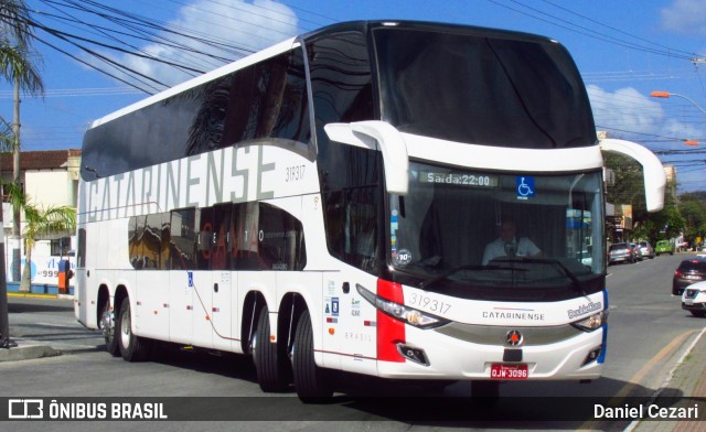 Auto Viação Catarinense 319317 na cidade de Balneário Camboriú, Santa Catarina, Brasil, por Daniel Cezari. ID da foto: 7107604.