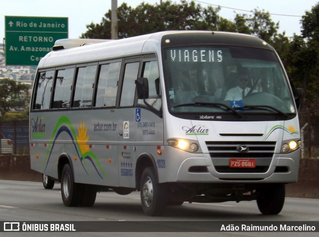 Actur Viagens 1028 na cidade de Belo Horizonte, Minas Gerais, Brasil, por Adão Raimundo Marcelino. ID da foto: 7132553.