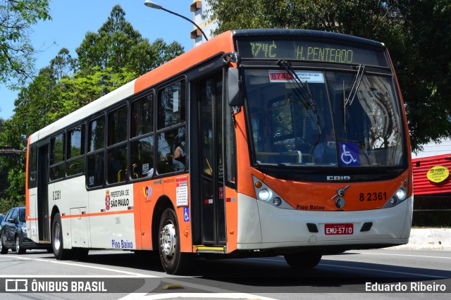 Viação Gato Preto 8 2361 na cidade de São Paulo, São Paulo, Brasil, por Eduardo Ribeiro. Número da foto: #7133588.