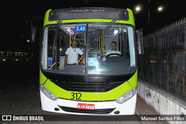 Rodoviária Caxangá 312 na cidade de Olinda, Pernambuco, Brasil, por Manoel Santos Filho. Número da foto: #7134507.