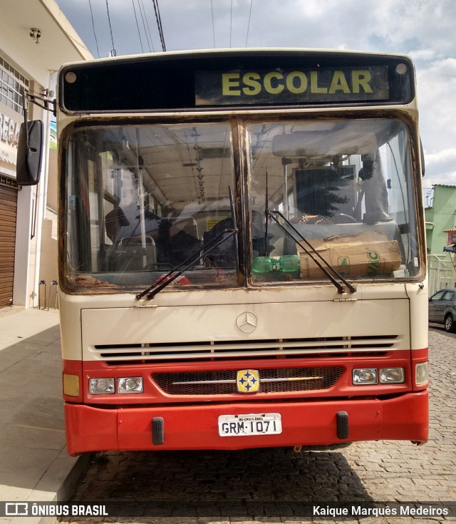 Escolares 1071 na cidade de Bonfim, Minas Gerais, Brasil, por Kaique Marquês Medeiros . ID da foto: 7133342.