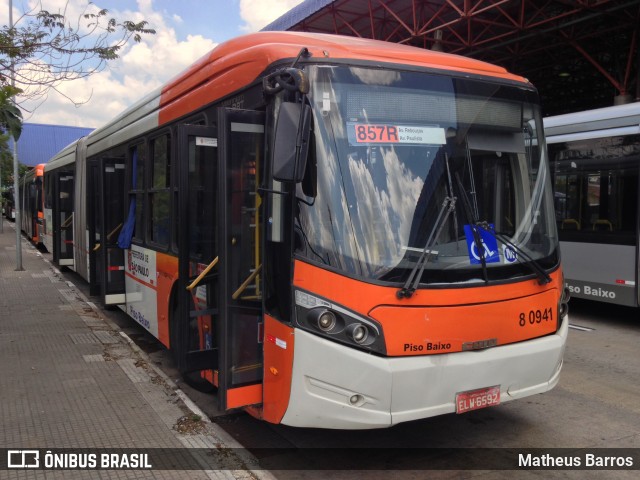 TRANSPPASS - Transporte de Passageiros 8 0941 na cidade de São Paulo, São Paulo, Brasil, por Matheus Barros. ID da foto: 7138294.