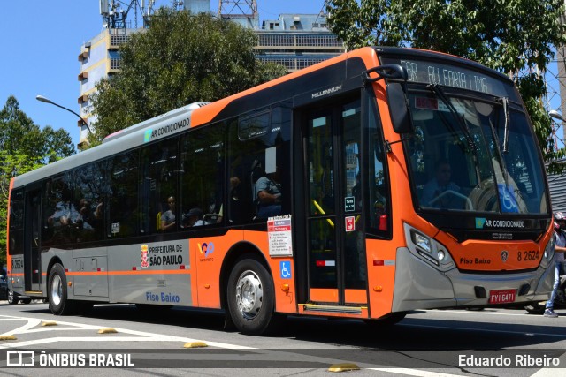 Viação Gato Preto 8 2624 na cidade de São Paulo, São Paulo, Brasil, por Eduardo Ribeiro. Número da foto: #7136379.