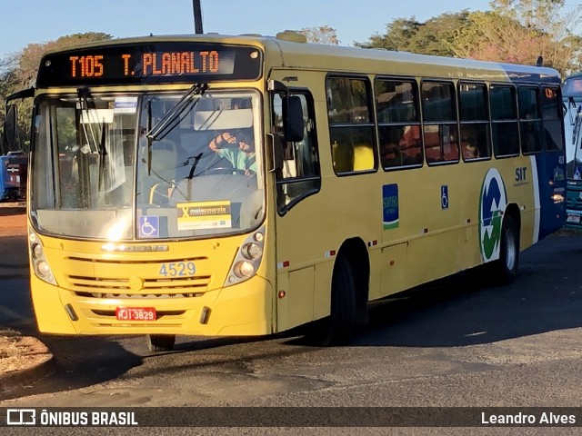 Viação Sorriso de Minas 4529 na cidade de Uberlândia, Minas Gerais, Brasil, por Leandro Alves. ID da foto: 7137575.