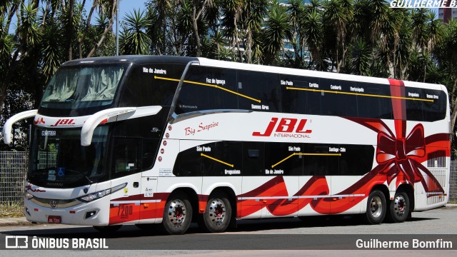 JBL Turismo 7200 na cidade de Curitiba, Paraná, Brasil, por Guilherme Bomfim. Número da foto: #7138863.