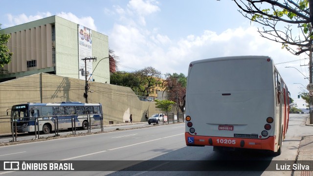 Empresa São Gonçalo 10205 na cidade de Belo Horizonte, Minas Gerais, Brasil, por Luiz Silva. ID da foto: 7139852.